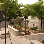 With Wifi דירה