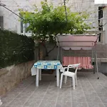 With Wifi דירה *